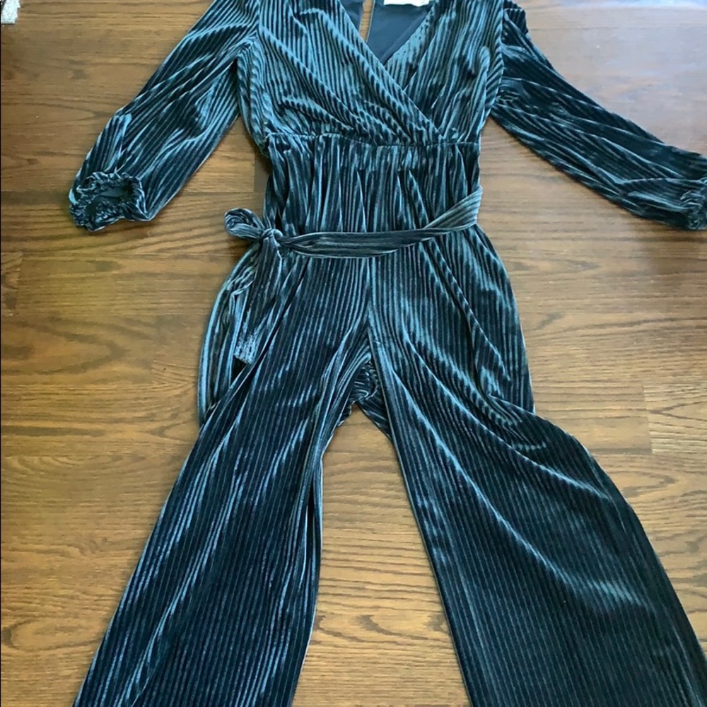 Ali and jay velvet romper